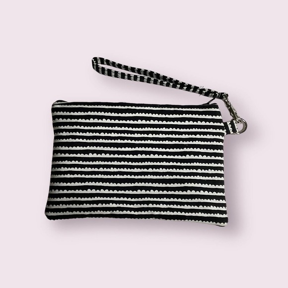 Smartphone Wristlet by Even Keel & Co. - Picture 5 of 7